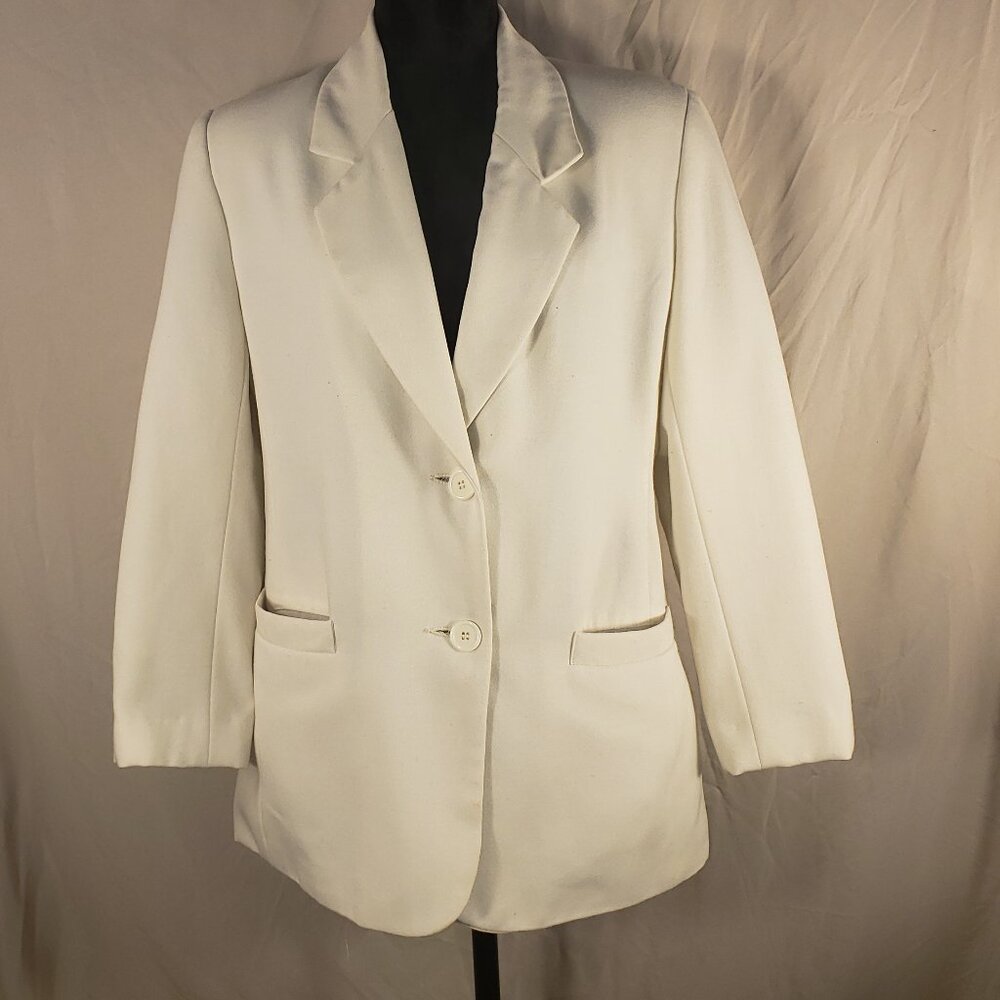Women's NAPA Studio Blazer in White - 8